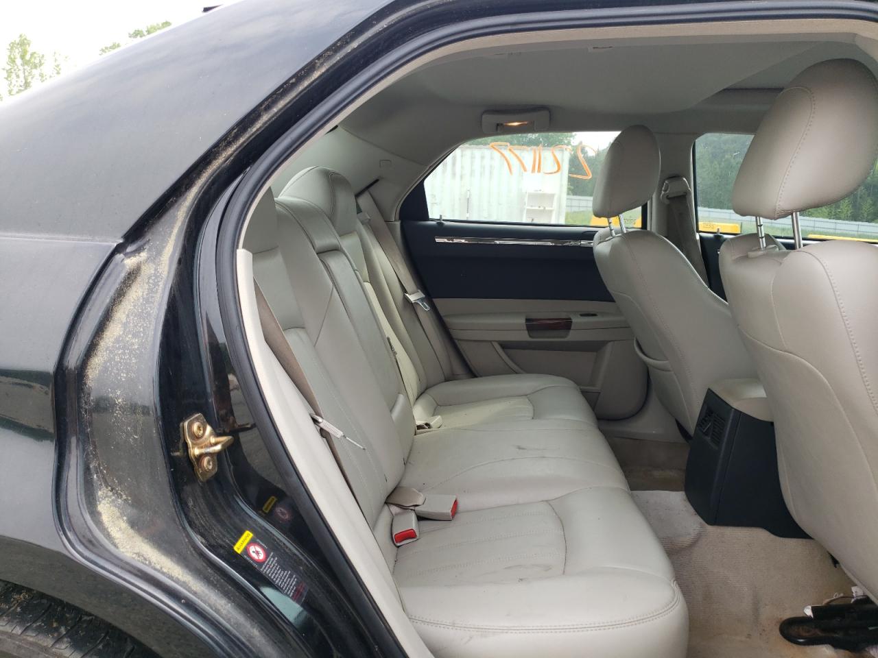 Photo 6 from auction – 2005 CHRYSLER 300C with VIN 2C3AA63H25H657251