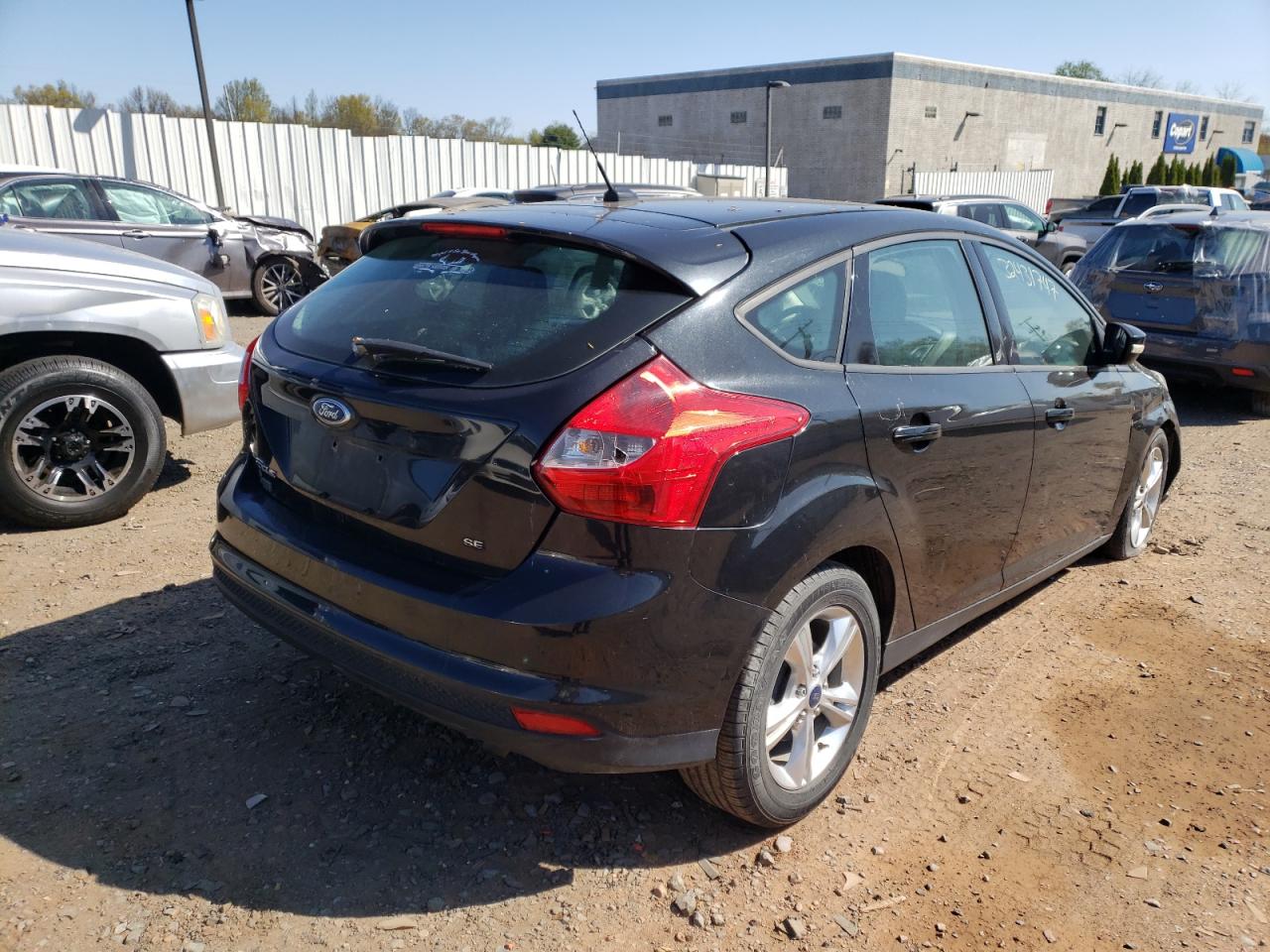 Photo 4 from auction – 2014 FORD FOCUS SE with VIN 1FADP3K26EL316236