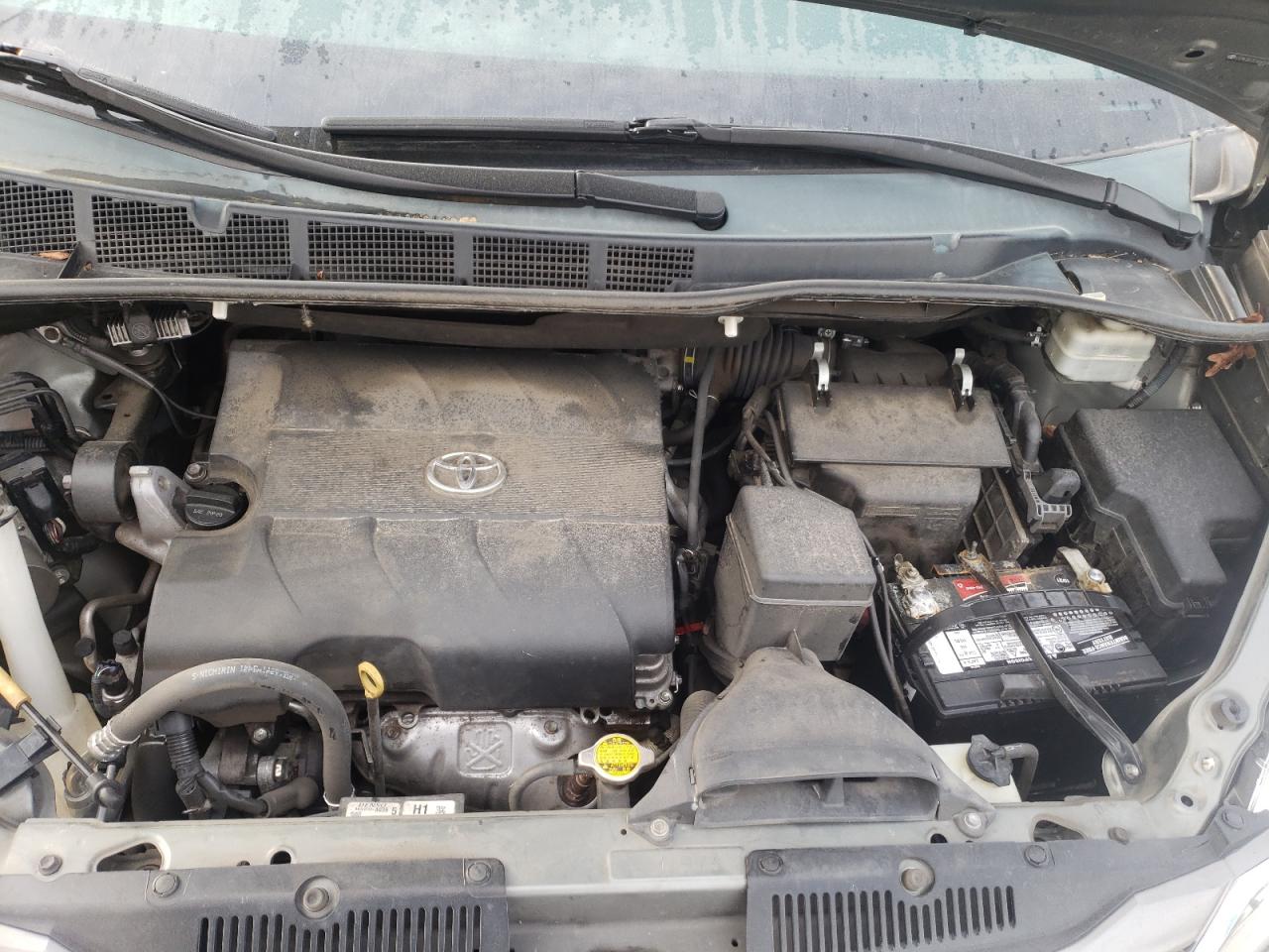 Photo 7 from auction – 2014 TOYOTA SIENNA XLE with VIN 5TDYK3DC2ES458159