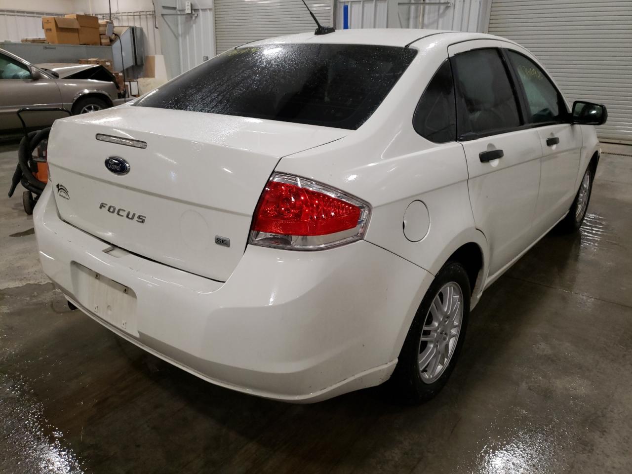 Photo 4 from auction – 2010 FORD FOCUS SE with VIN 1FAHP3FN4AW228574