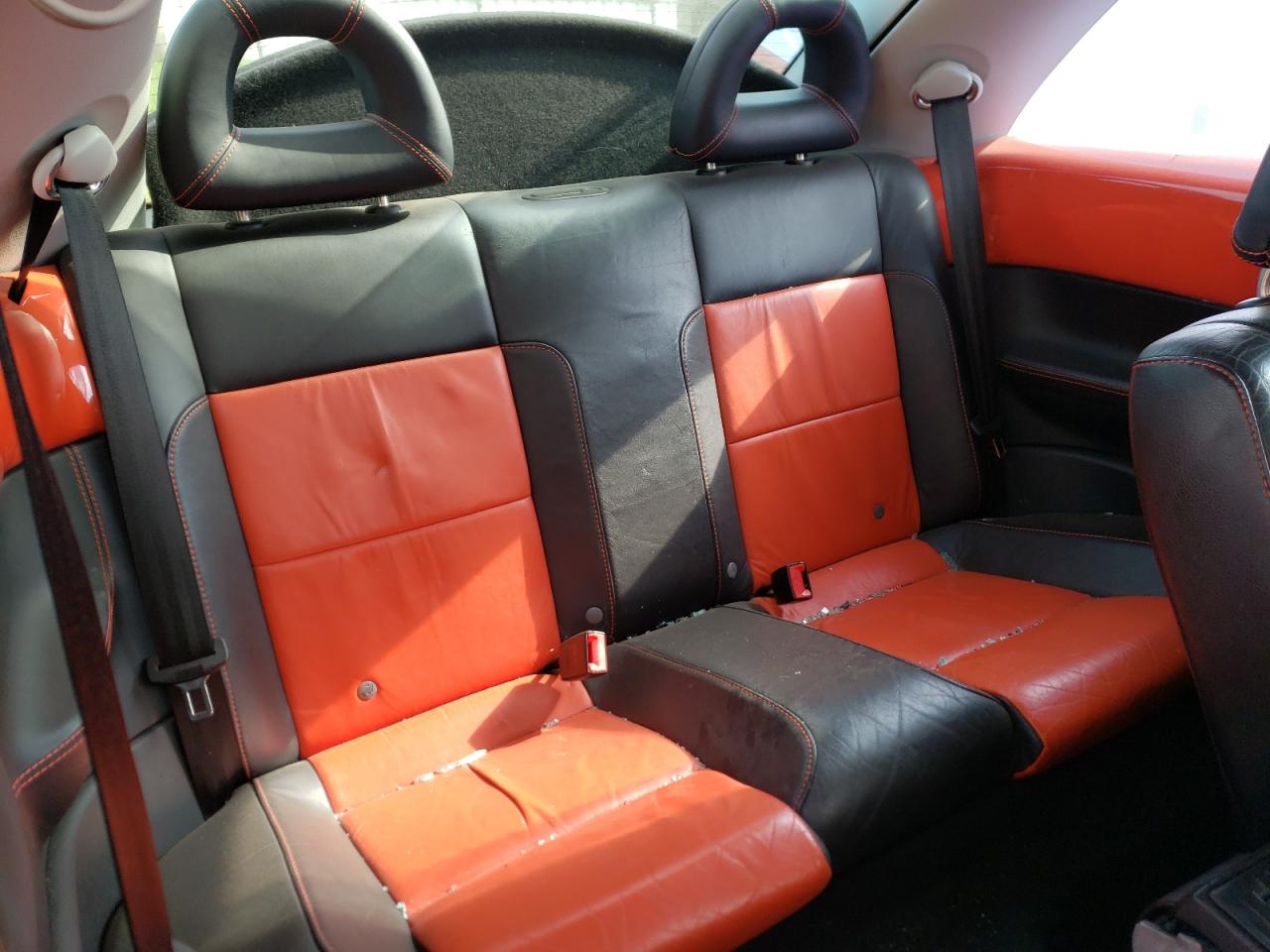 Photo 6 from auction – 2002 VOLKSWAGEN NEW BEETLE with VIN 3VWCD21C62M446821