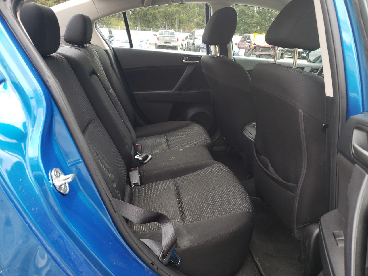 Photo 6 from auction – 2012 MAZDA 3 I with VIN JM1BL1V80C1545487