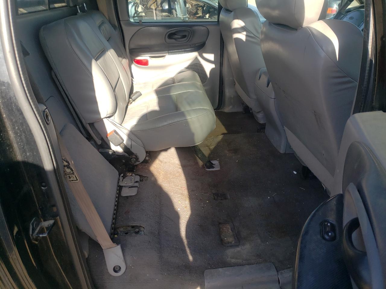 Photo 6 from auction – 2002 FORD F150 SUPER with VIN 1FTRW07L52KD44503
