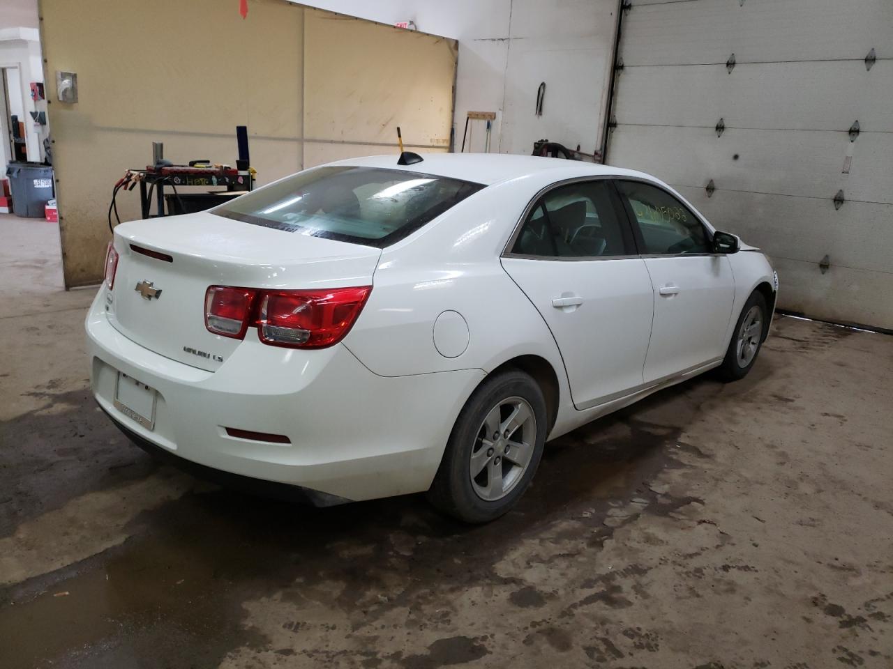 Photo 4 from auction – 2014 CHEVROLET MALIBU LS with VIN 1G11B5SL2EF225116