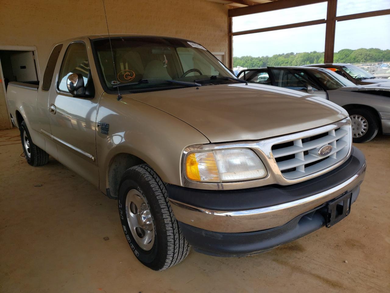 Photo 1 from auction – 1999 FORD F150 with VIN 1FTRX17W2XKA89801