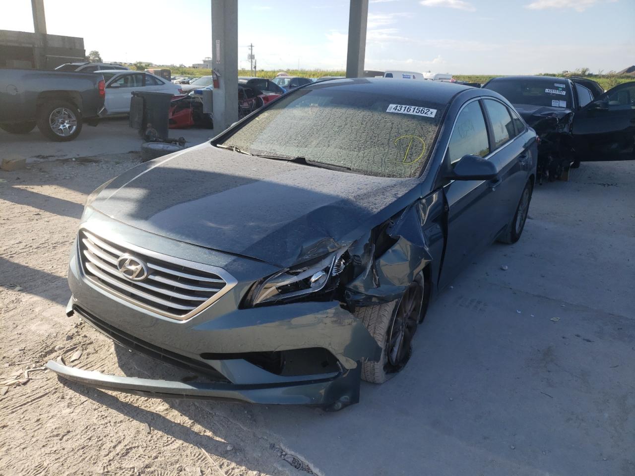 Photo 2 from auction – 2015 HYUNDAI SONATA SE with VIN 5NPE24AF1FH106589