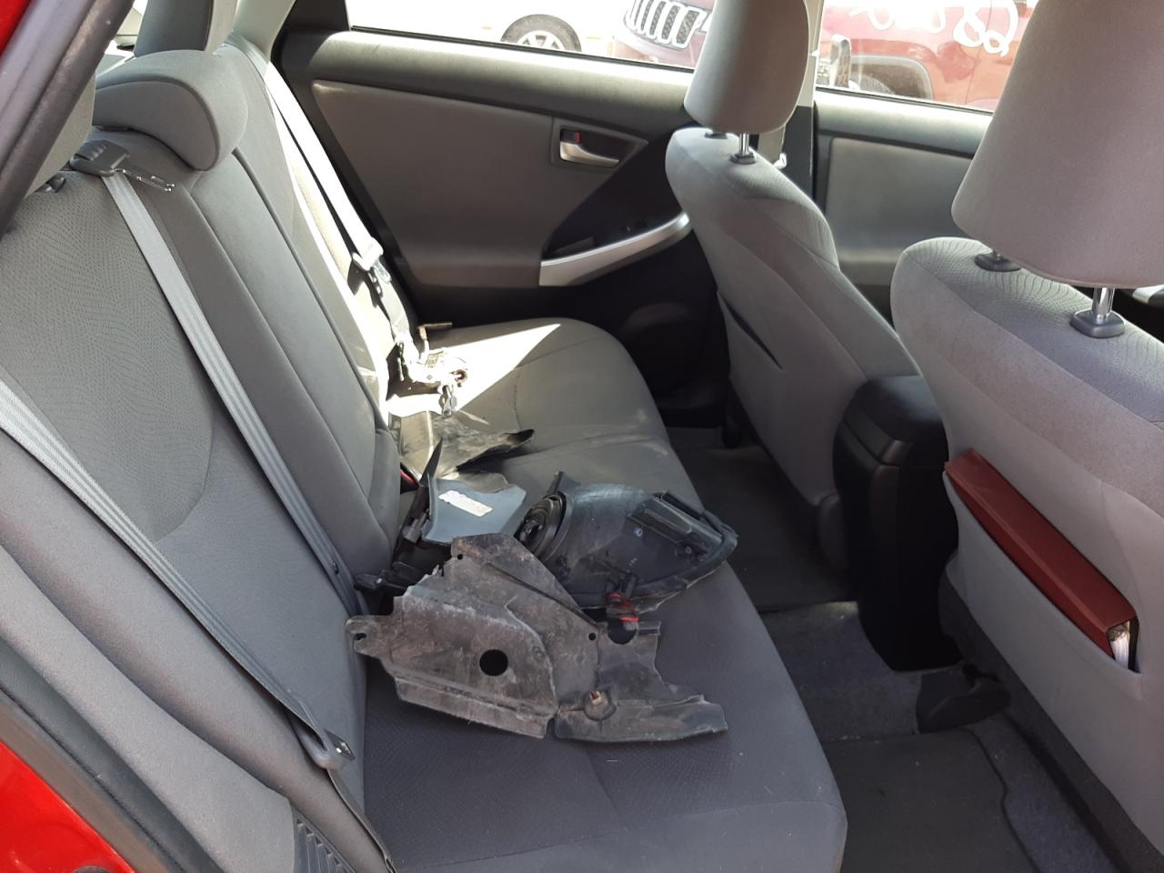 Photo 6 from auction – 2014 TOYOTA PRIUS with VIN JTDKN3DU1E1787826