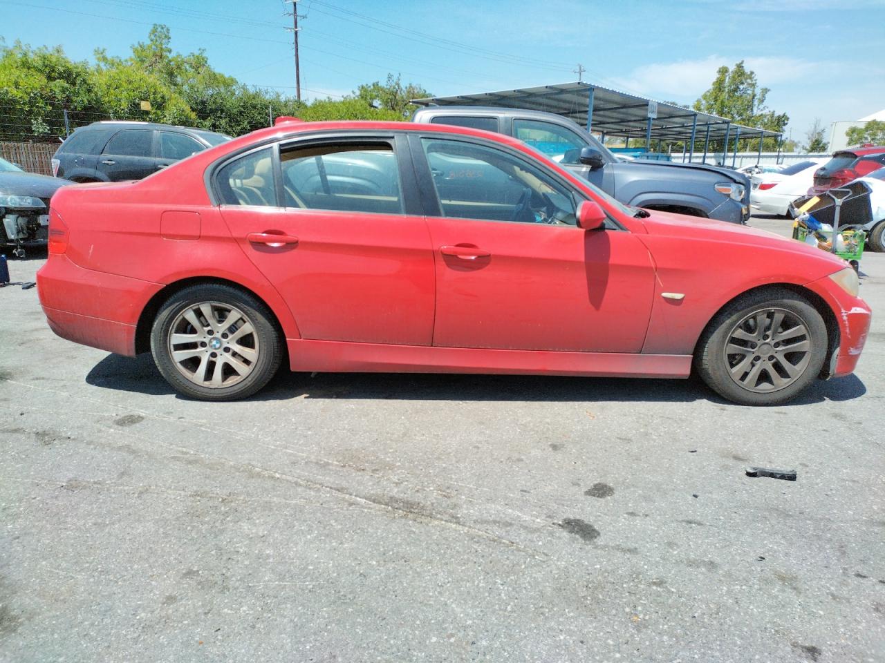 Photo 9 from auction – 2006 BMW 325 I with VIN WBAVB13556KR63726