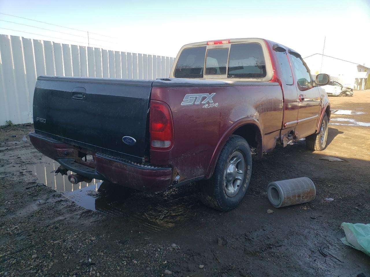 Photo 4 from auction – 2003 FORD F150 with VIN 2FTRX18L23CA50144