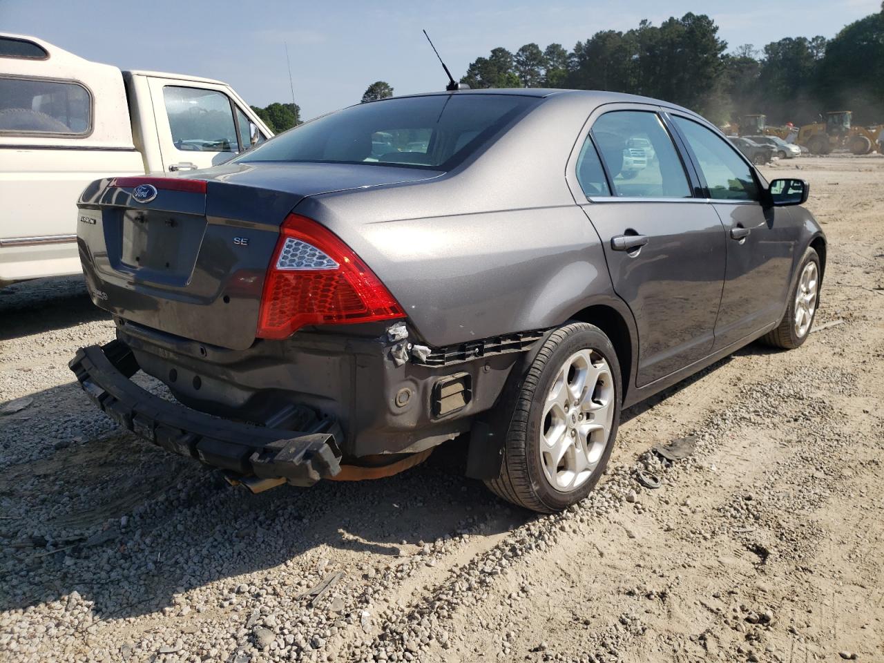 Photo 4 from auction – 2011 FORD FUSION SE with VIN 3FAHP0HA9BR264015