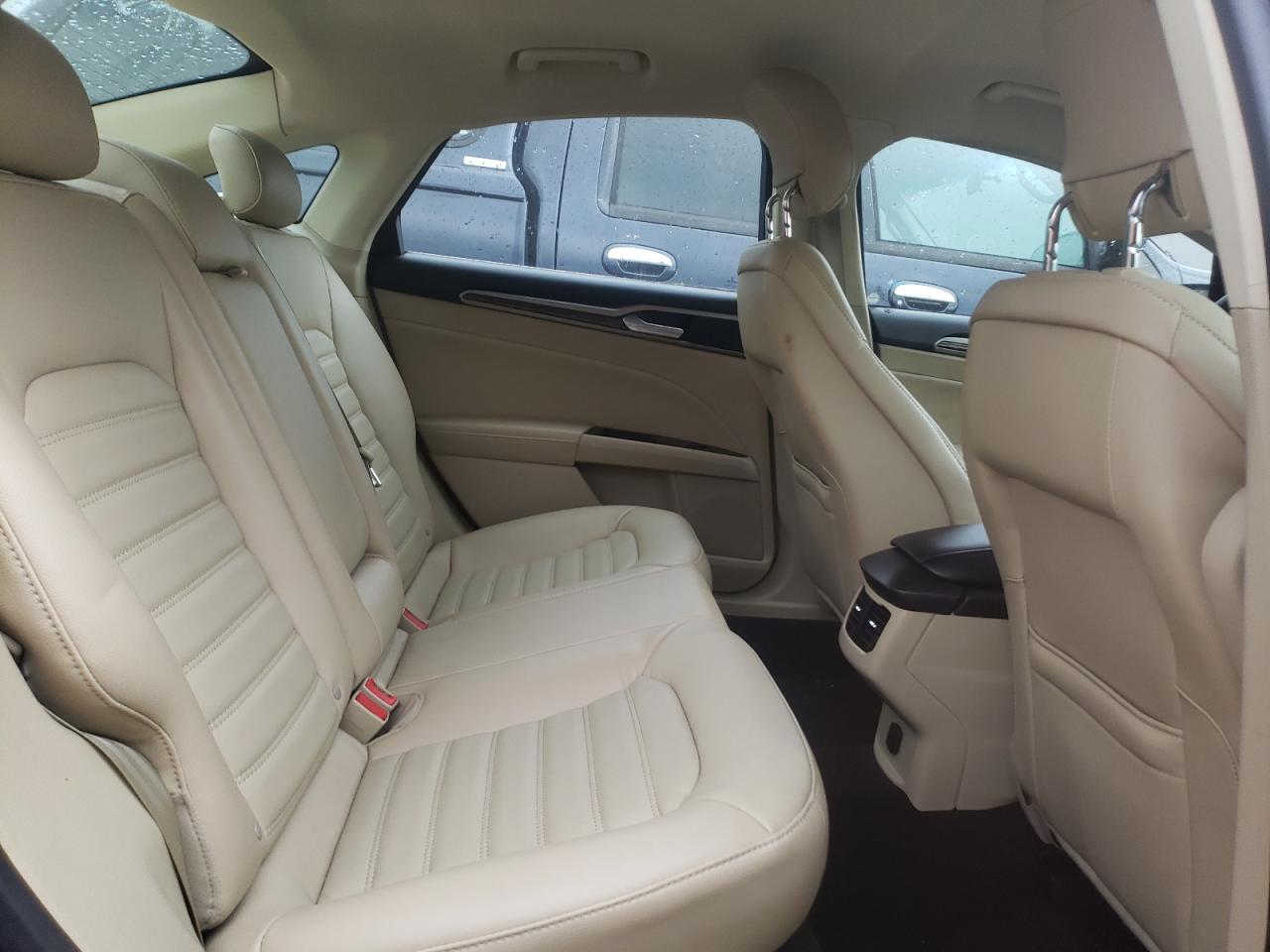 Photo 6 from auction – 2014 FORD FUSION SE with VIN 3FA6P0HD3ER167608