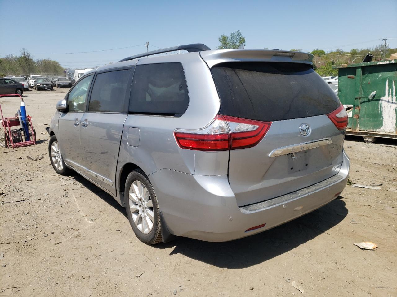 Photo 3 from auction – 2015 TOYOTA SIENNA XLE with VIN 5TDDK3DC8FS095740