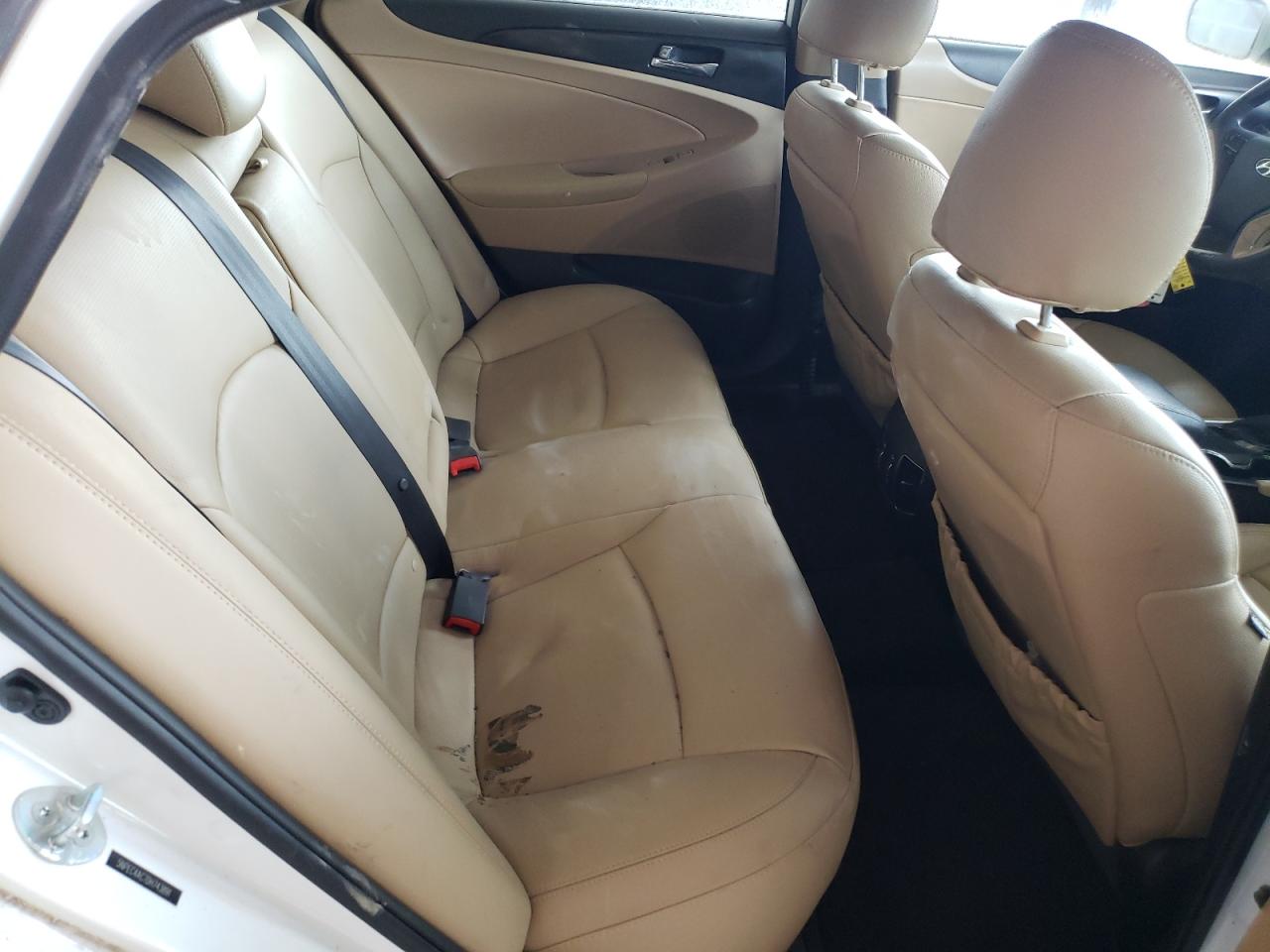 Photo 6 from auction – 2013 HYUNDAI SONATA SE with VIN 5NPEC4AC7DH743891