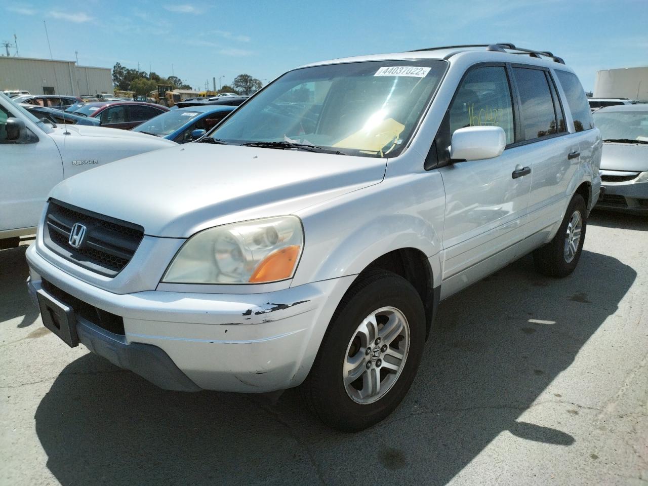 Photo 2 from auction – 2005 HONDA PILOT EXL with VIN 2HKYF18725H513138