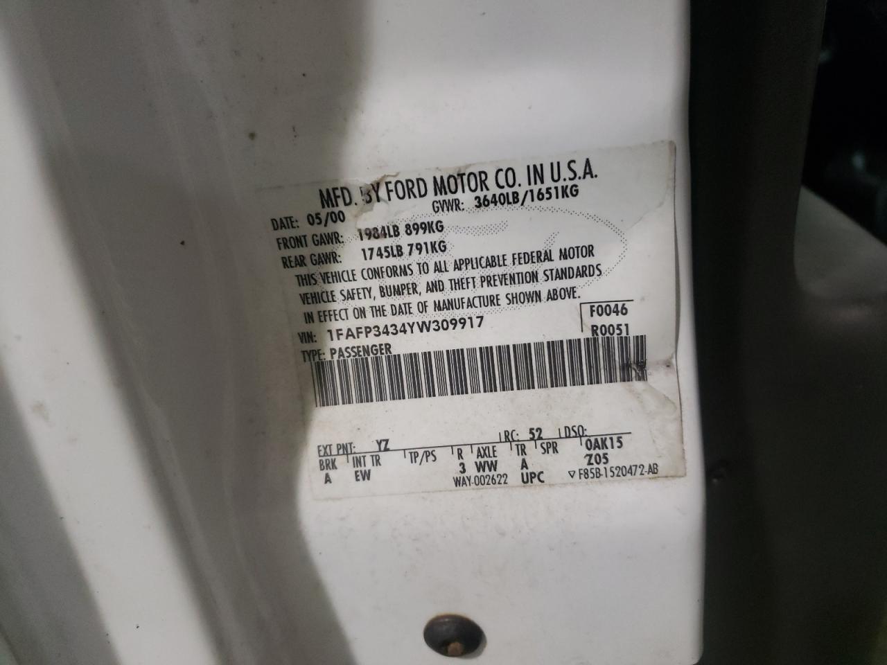 Photo 10 from auction – 2000 FORD FOCUS SE with VIN 1FAFP3434YW309917