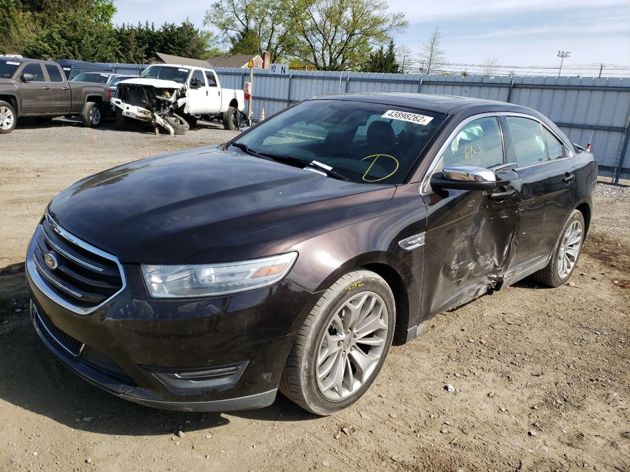 Photo 2 from auction – 2014 FORD TAURUS LIM with VIN 1FAHP2F84EG102400