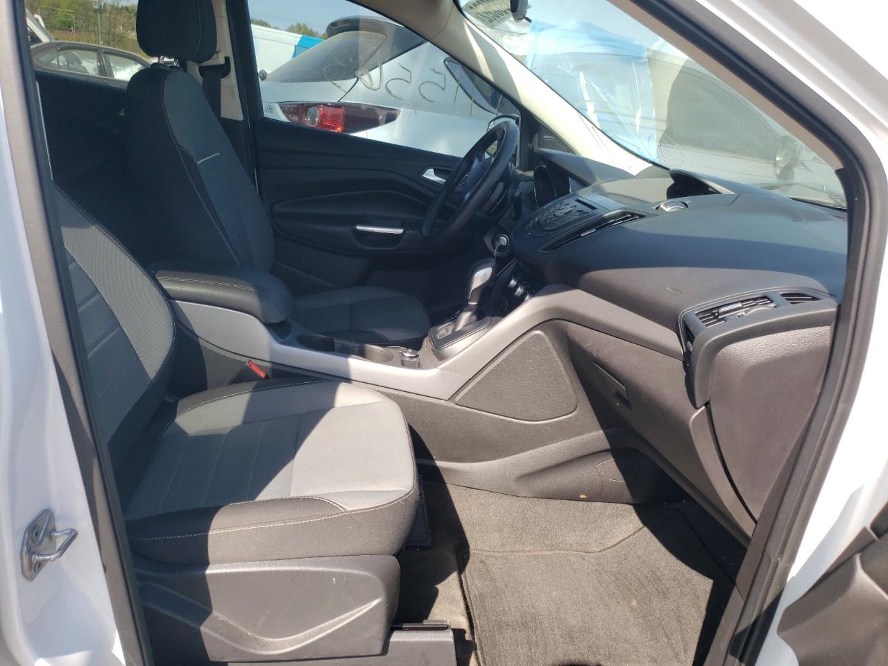 Photo 5 from auction – 2014 FORD ESCAPE SE with VIN 1FMCU9GX5EUD06681