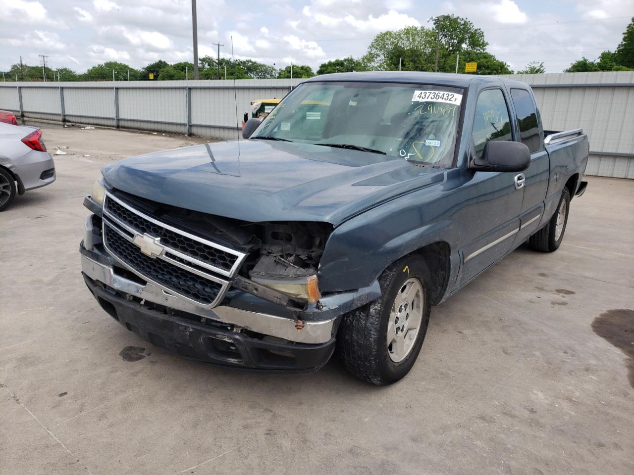 Photo 2 from auction – 2006 CHEVROLET SILVERADO with VIN 1GCEC19V66Z290637