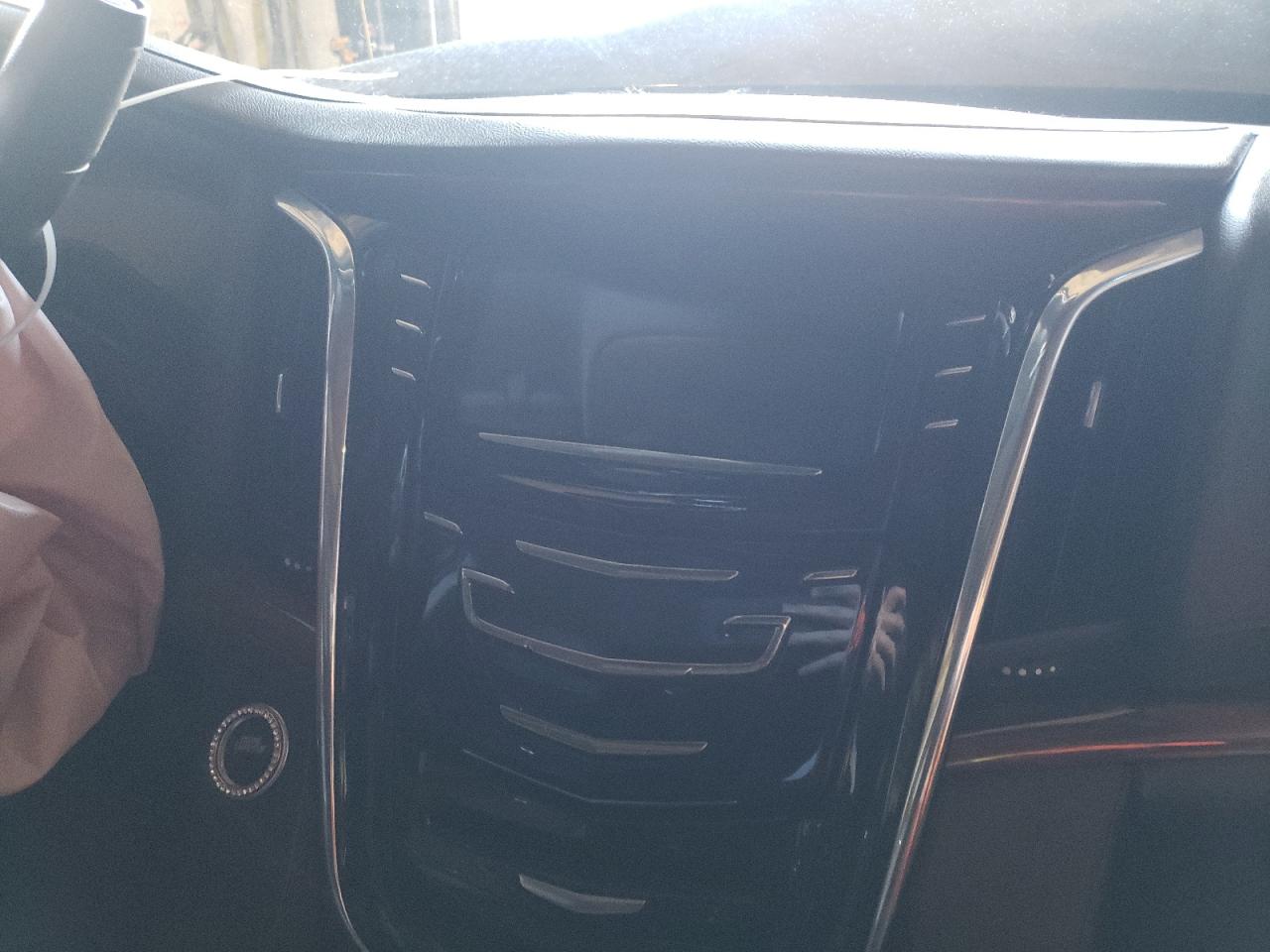 Photo 9 from auction – 2015 CADILLAC ESCALADE E with VIN 1GYS4TKJ0FR538846