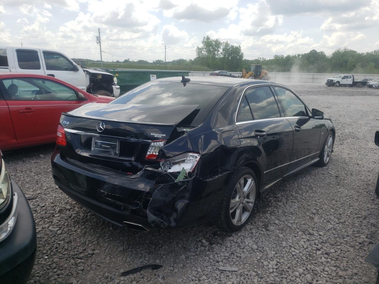 Photo 4 from auction – 2012 MERCEDES-BENZ E 350 with VIN WDDHF5KBXCA542580