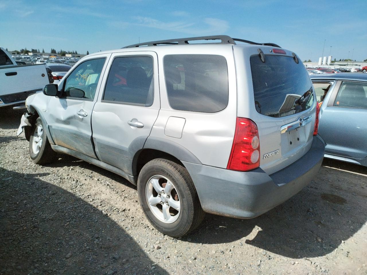 Photo 3 from auction – 2005 MAZDA TRIBUTE I with VIN 4F2YZ02ZX5KM26567