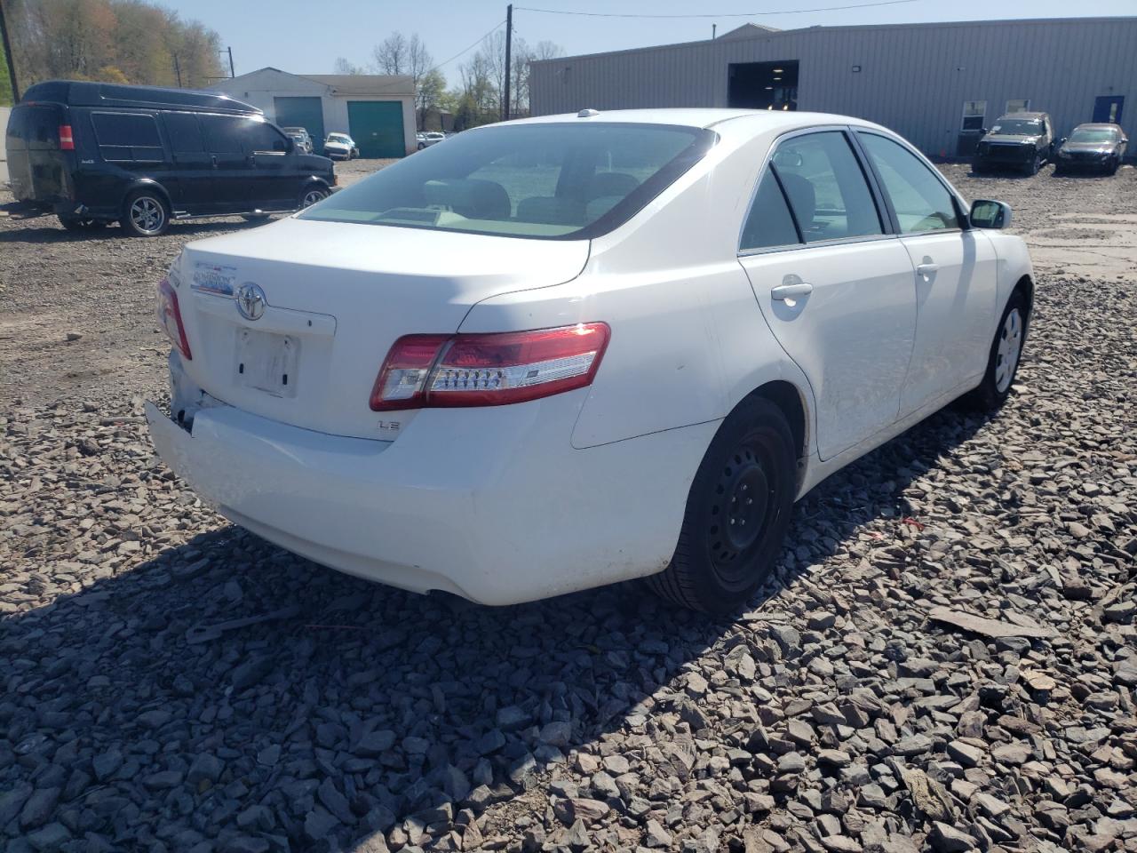Photo 4 from auction – 2011 TOYOTA CAMRY BASE with VIN 4T1BF3EK0BU631051