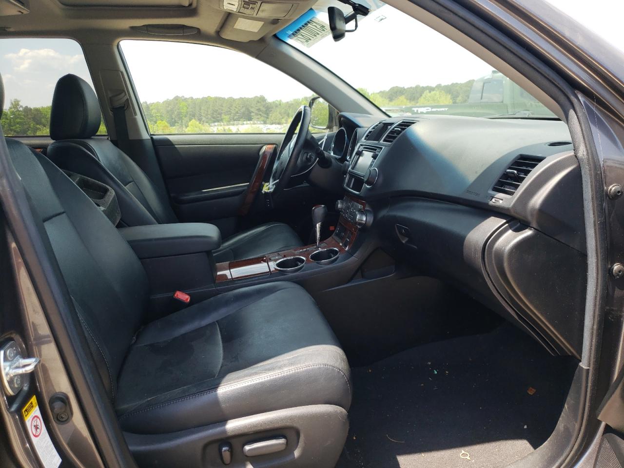 Photo 5 from auction – 2013 TOYOTA HIGHLANDER with VIN 5TDYK3EH7DS099853