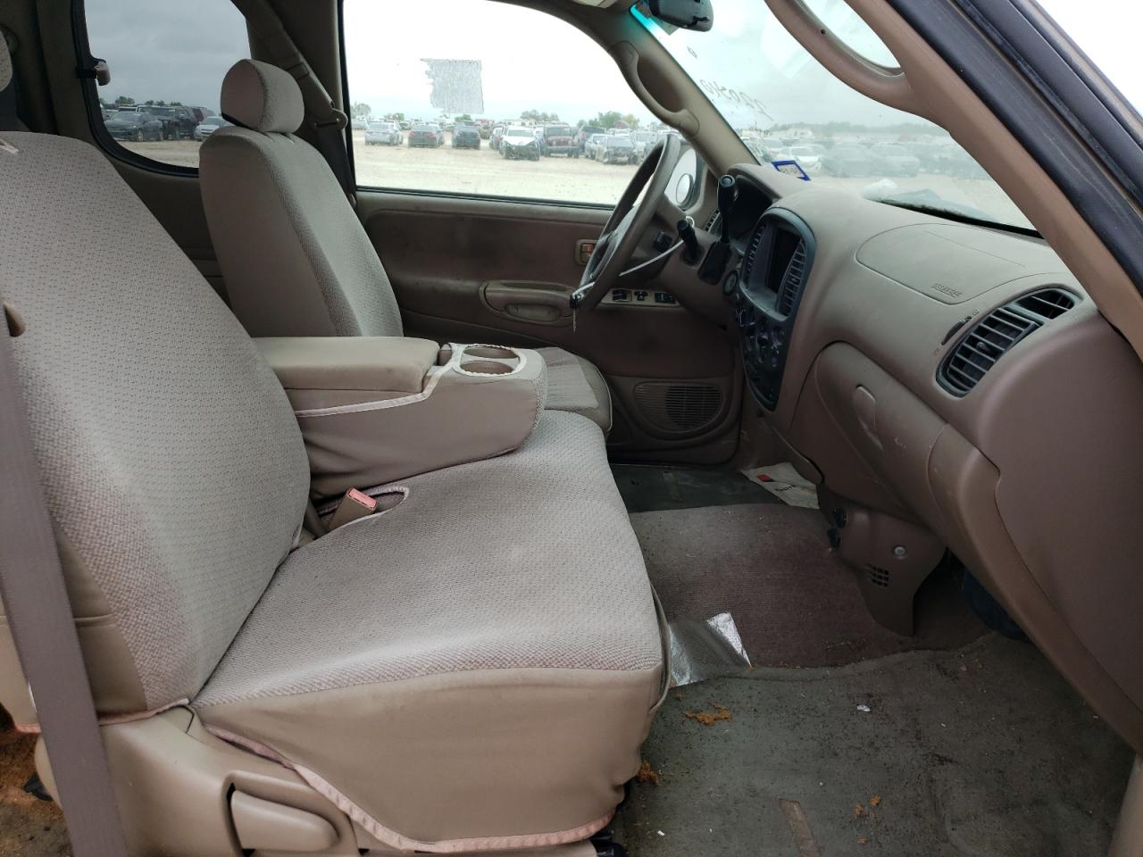 Photo 5 from auction – 2002 TOYOTA TUNDRA ACC with VIN 5TBBT441X2S322311