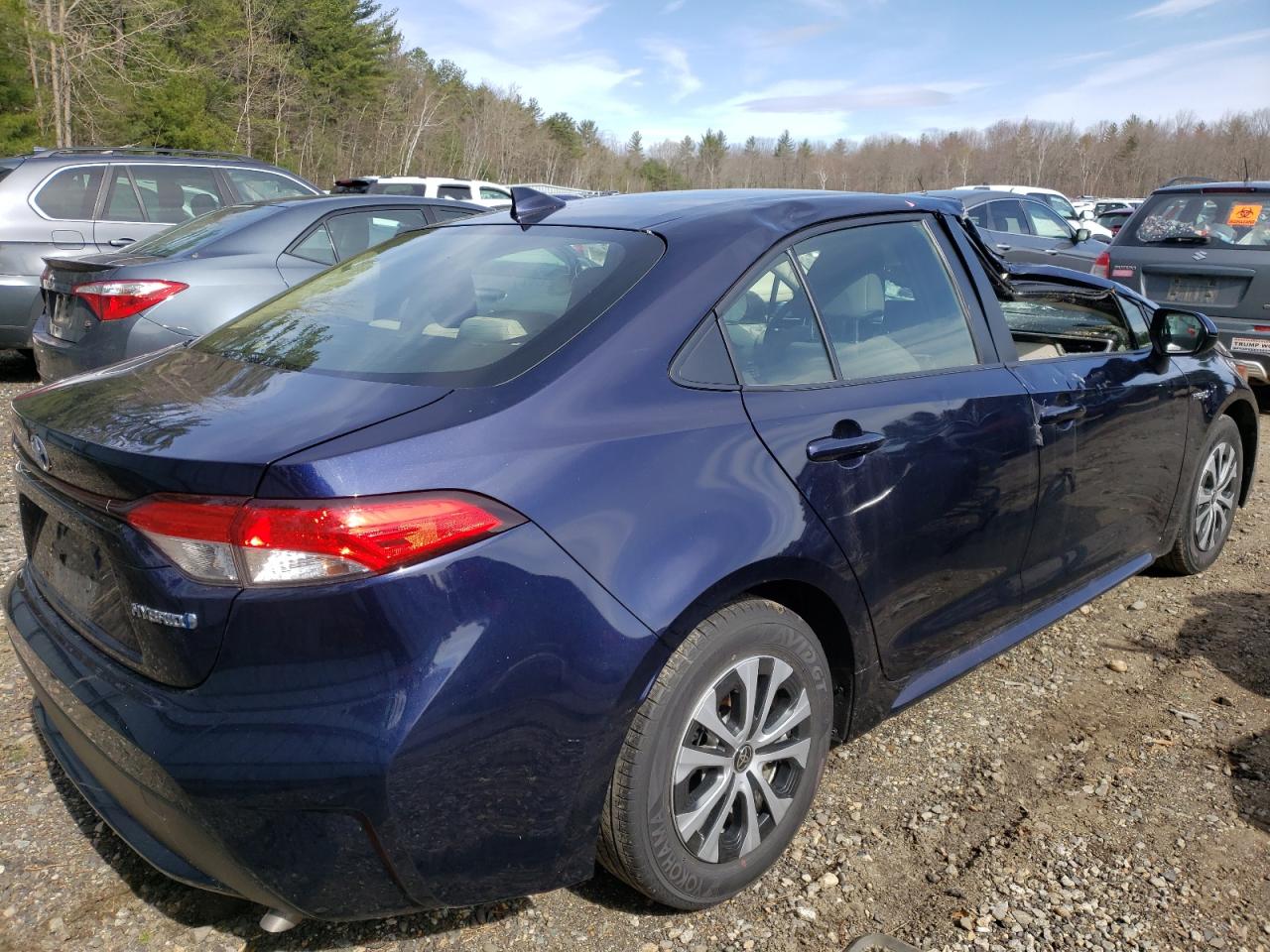Photo 4 from auction – 2020 TOYOTA COROLLA LE with VIN JTDEBRBE2LJ024909