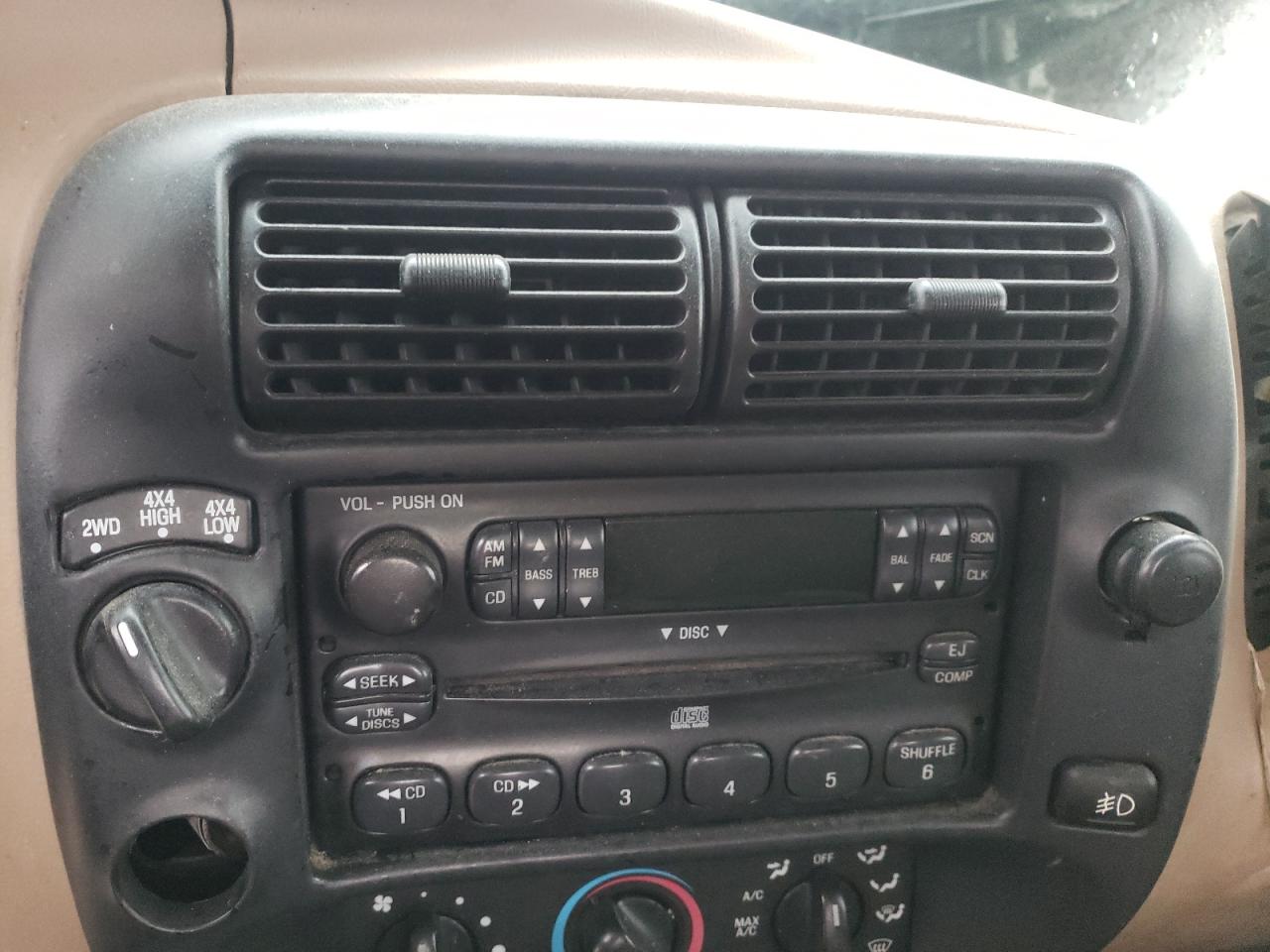 Photo 9 from auction – 2000 FORD RANGER SUP with VIN 1FTZR15XXYPB11912