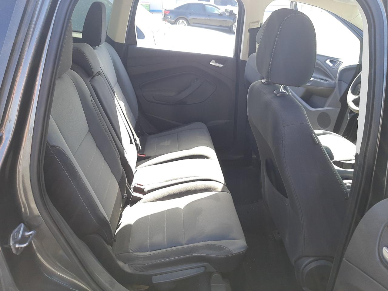 Photo 6 from auction – 2016 FORD ESCAPE SE with VIN 1FMCU0G90GUB74056