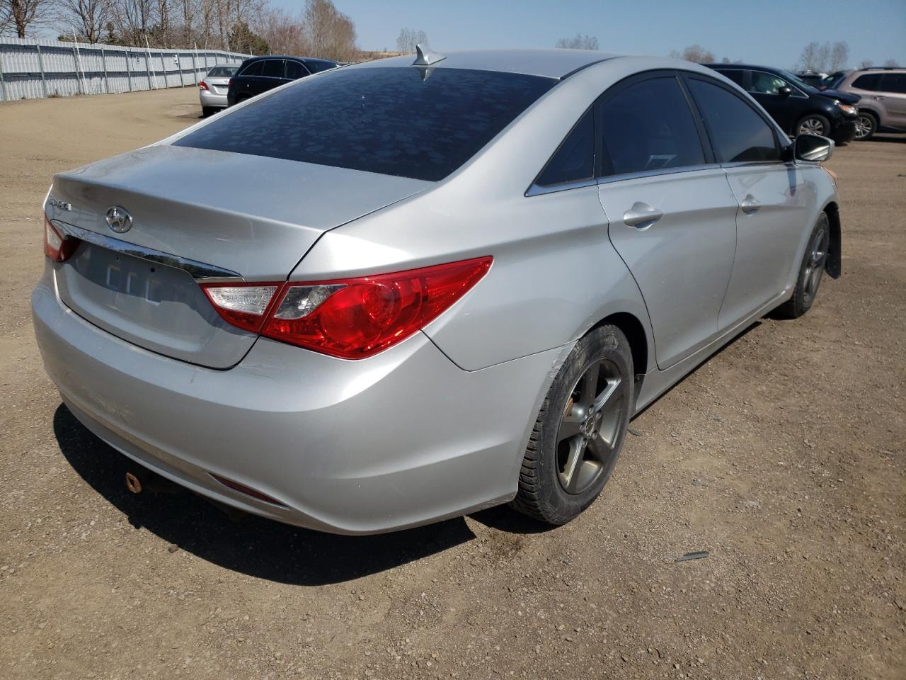 Photo 4 from auction – 2011 HYUNDAI SONATA GLS with VIN 5NPEB4AC5BH048230