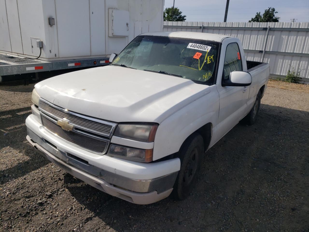Photo 2 from auction – 2004 CHEVROLET SILVERADO with VIN 1GCEC14T14Z148750