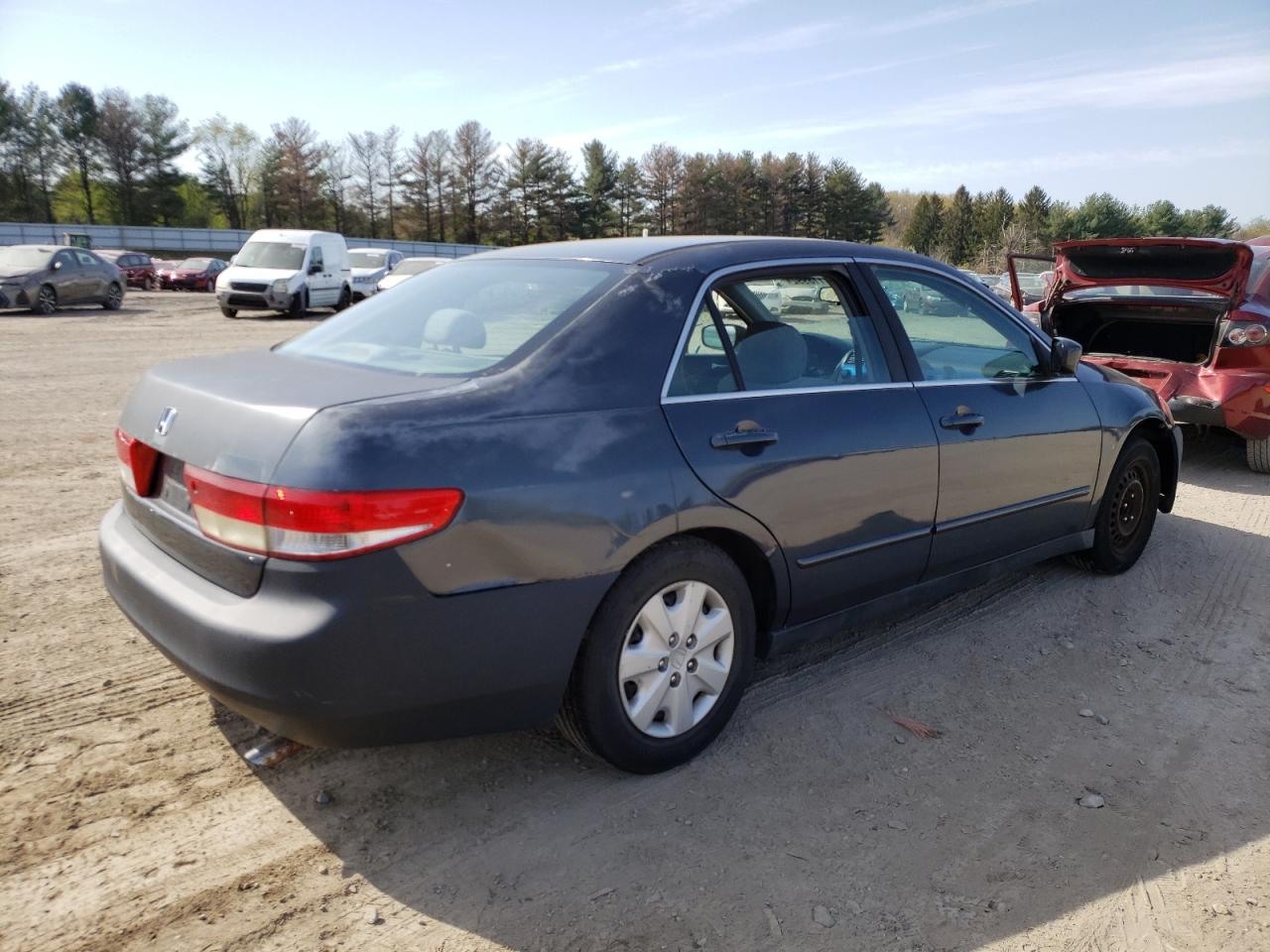 Photo 4 from auction – 2003 HONDA ACCORD LX with VIN JHMCM56373C004547