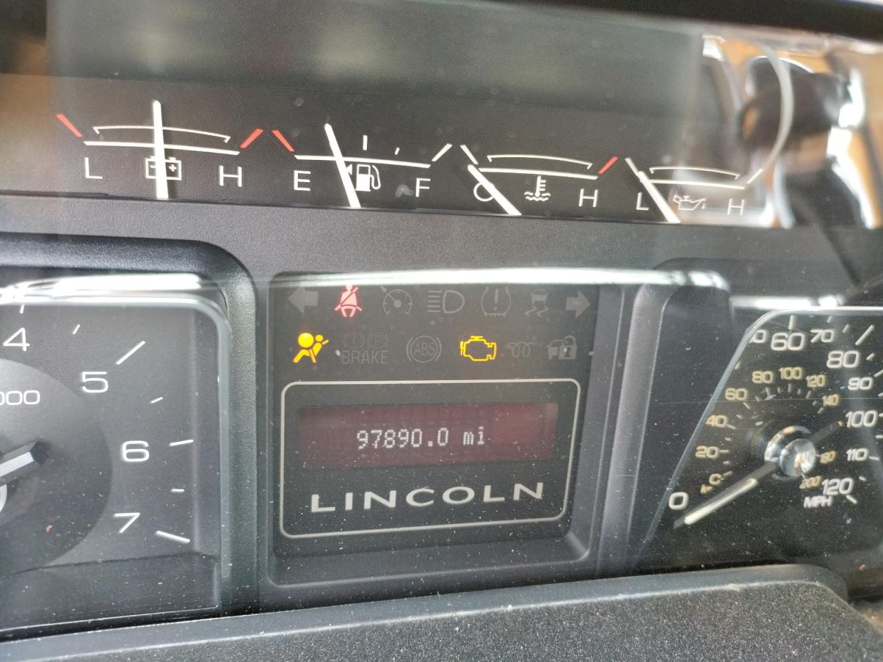 Photo 8 from auction – 2011 LINCOLN NAVIGATOR with VIN 5LMJJ3J58BEJ03422