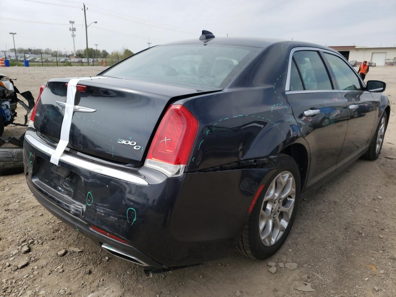 Photo 4 from auction – 2017 CHRYSLER 300C PLATI with VIN 2C3CCASG1HH500474