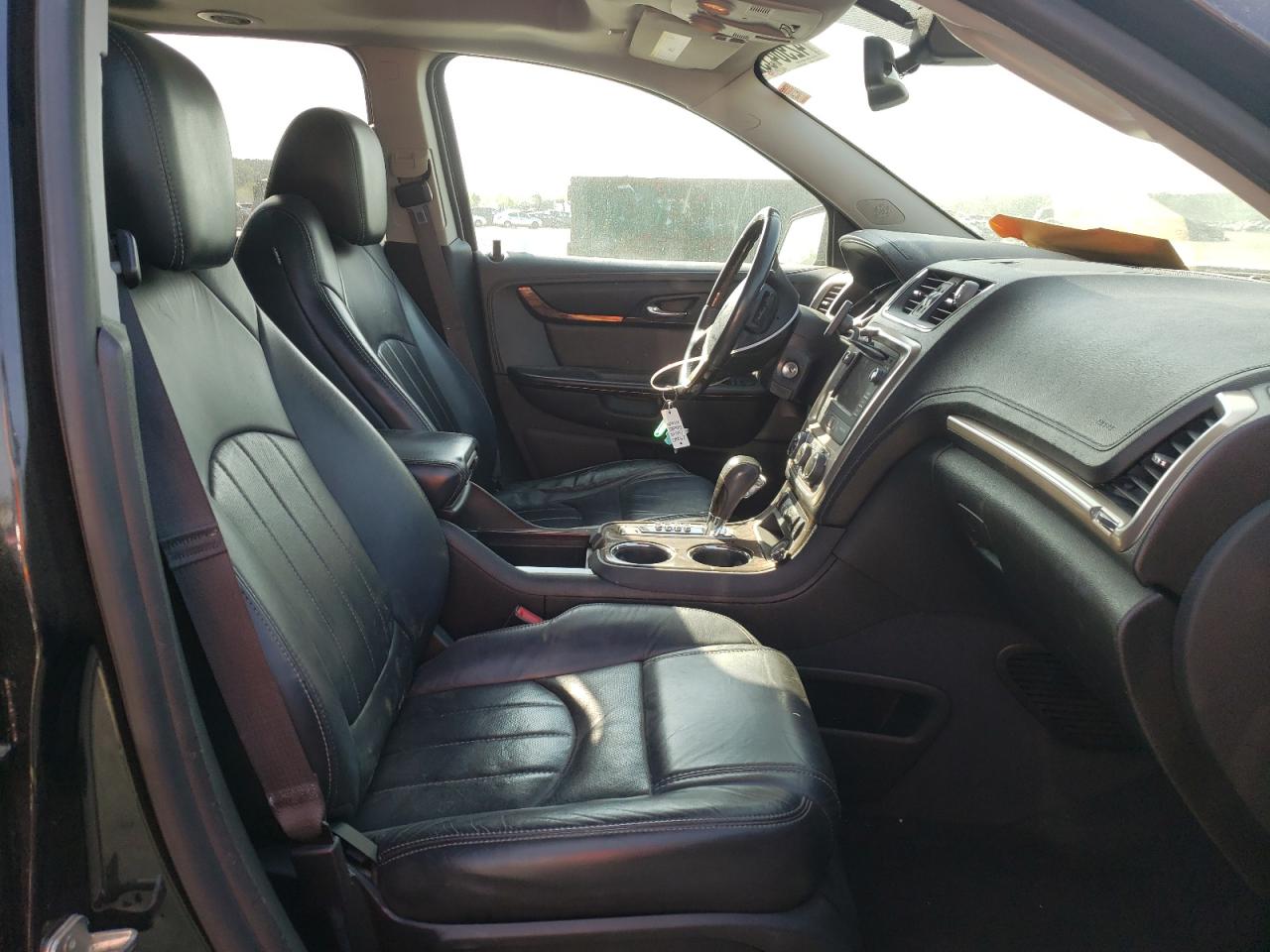Photo 5 from auction – 2014 GMC ACADIA DEN with VIN 1GKKRTKD8EJ225059