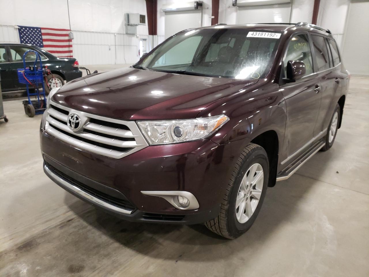 Photo 2 from auction – 2013 TOYOTA HIGHLANDER with VIN 5TDBK3EH3DS186672