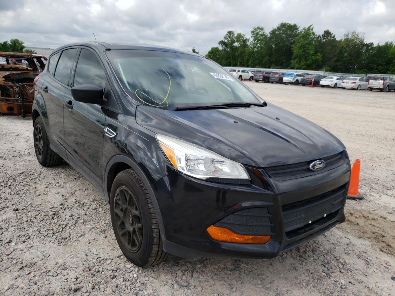 FORD ESCAPE S 2015 with VIN 1FMCU0F70FUB45980 - Photo from auction