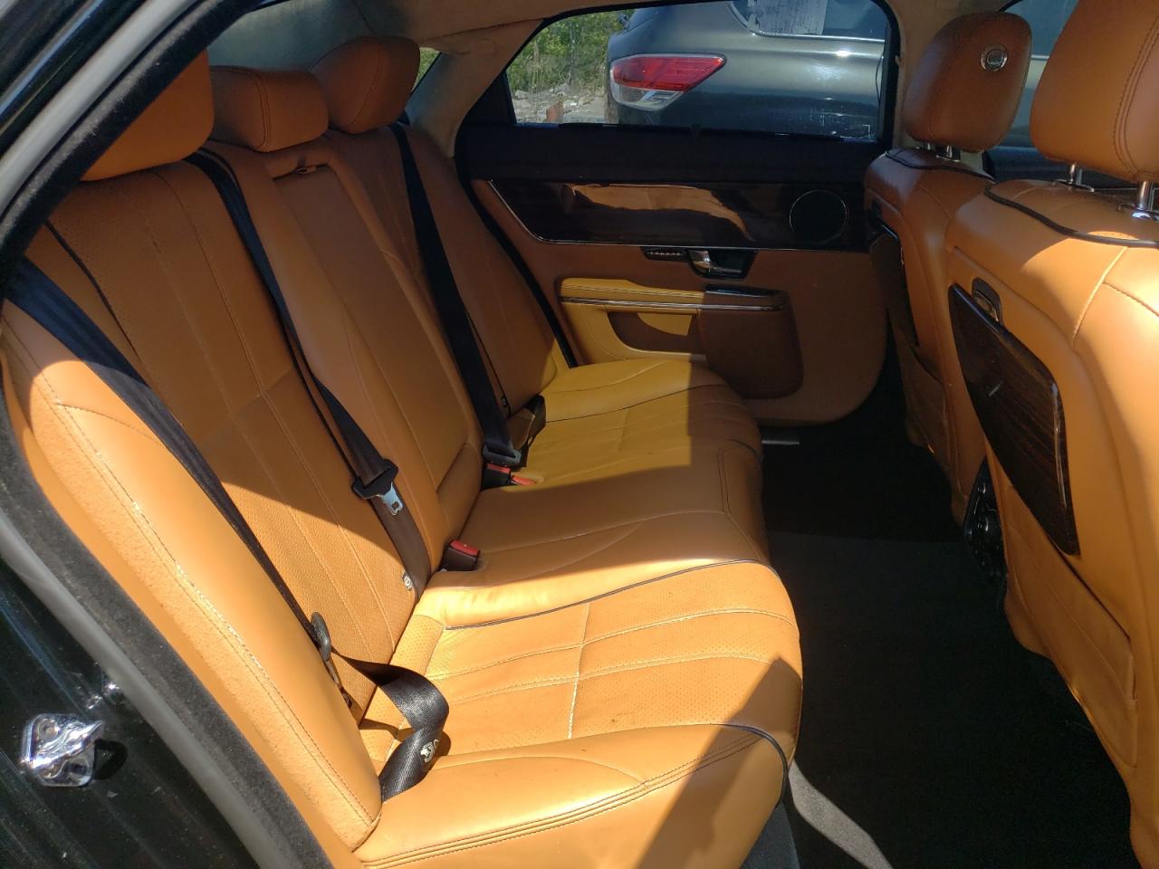 Photo 6 from auction – 2011 JAGUAR XJL with VIN SAJWA2GB4BLV12745