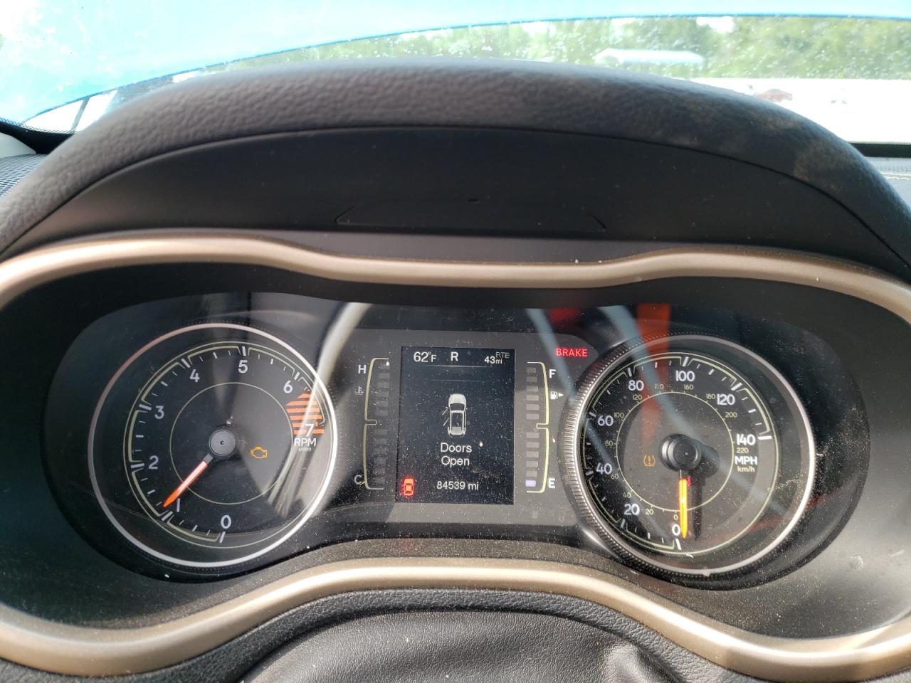 Photo 8 from auction – 2018 JEEP CHEROKEE L with VIN 1C4PJLCB7JD558769
