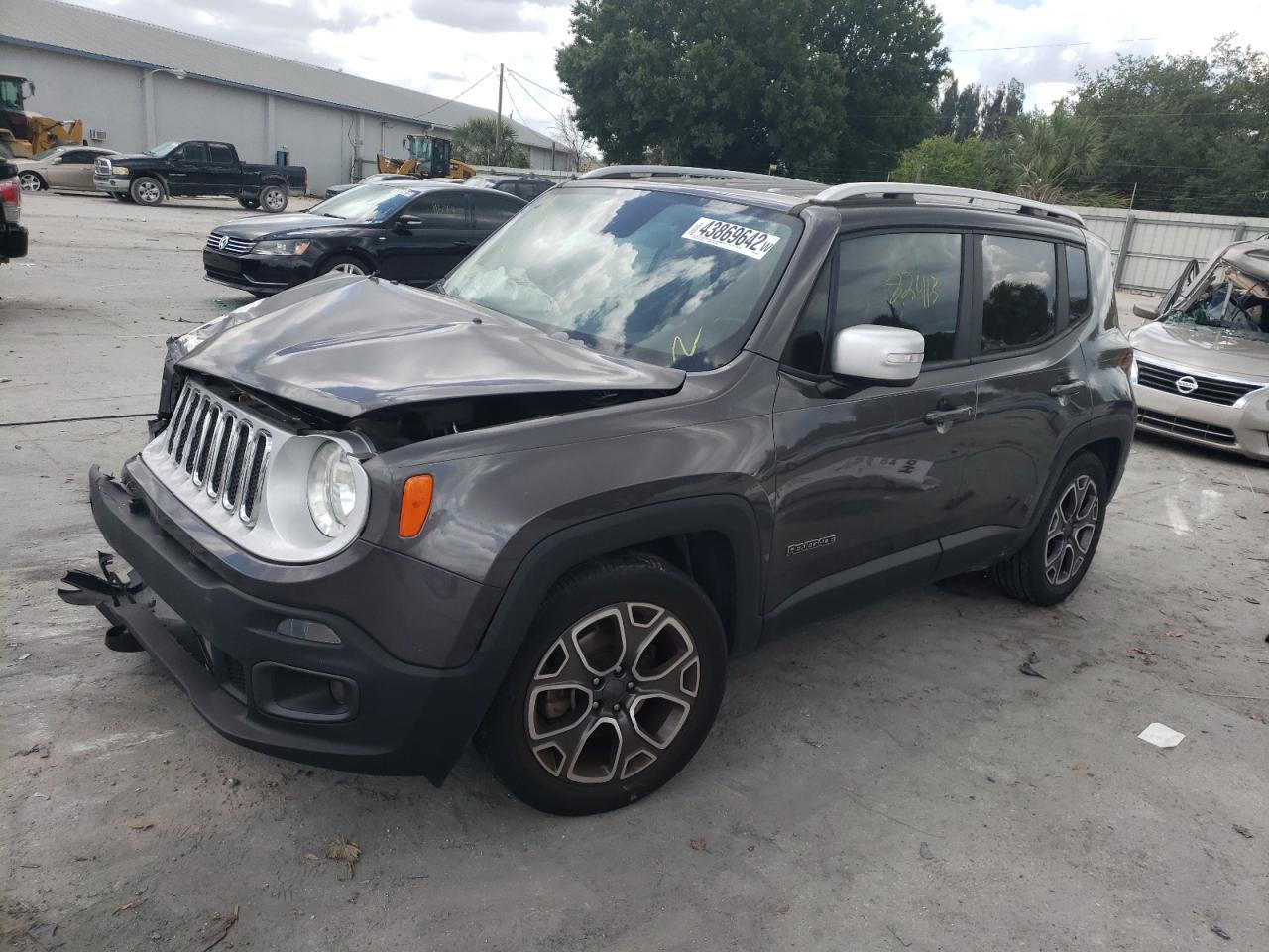 Photo 2 from auction – 2016 JEEP RENEGADE L with VIN ZACCJADT8GPC53947