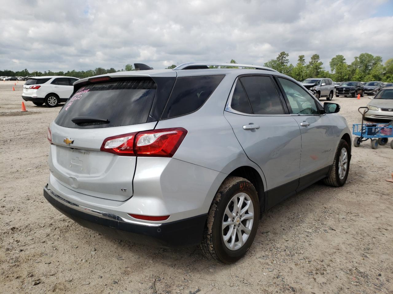 Photo 14 from auction – 2018 CHEVROLET EQUINOX LT with VIN 2GNAXJEV7J6206734