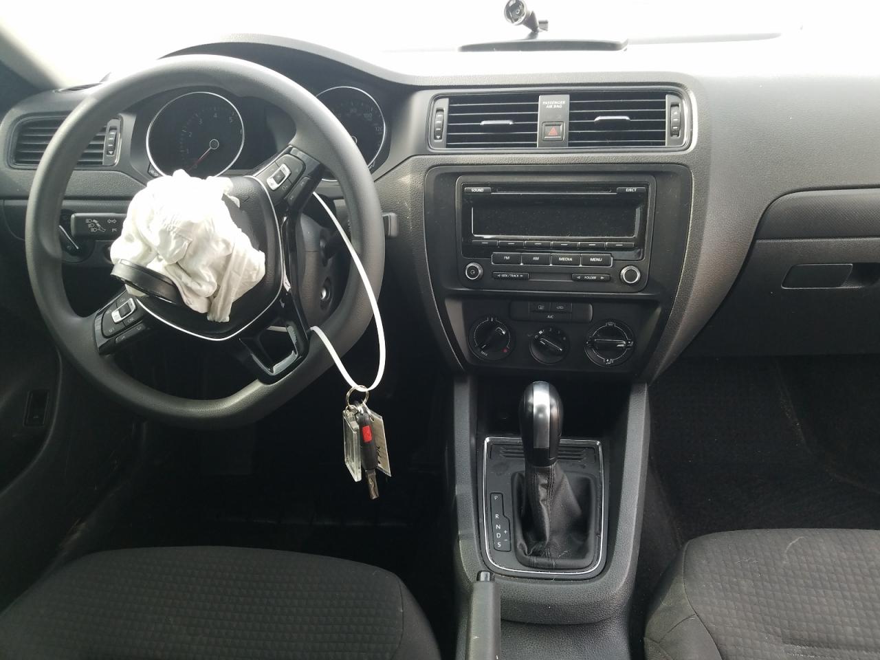Photo 9 from auction – 2015 VOLKSWAGEN JETTA BASE with VIN 3VW2K7AJ8FM346349