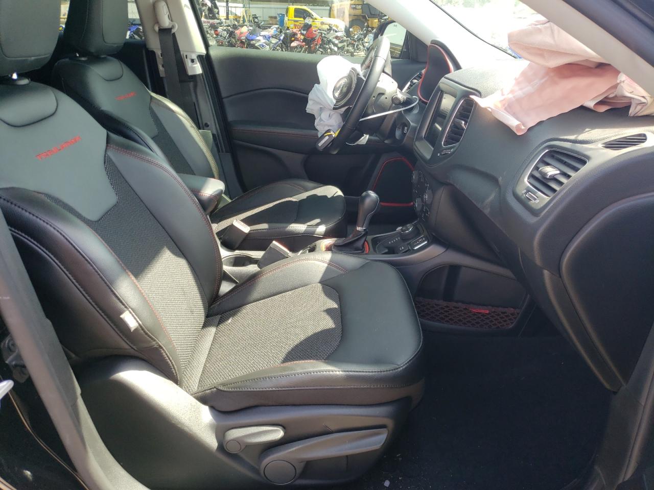 Photo 5 from auction – 2020 JEEP COMPASS TR with VIN 3C4NJDDB2LT245508