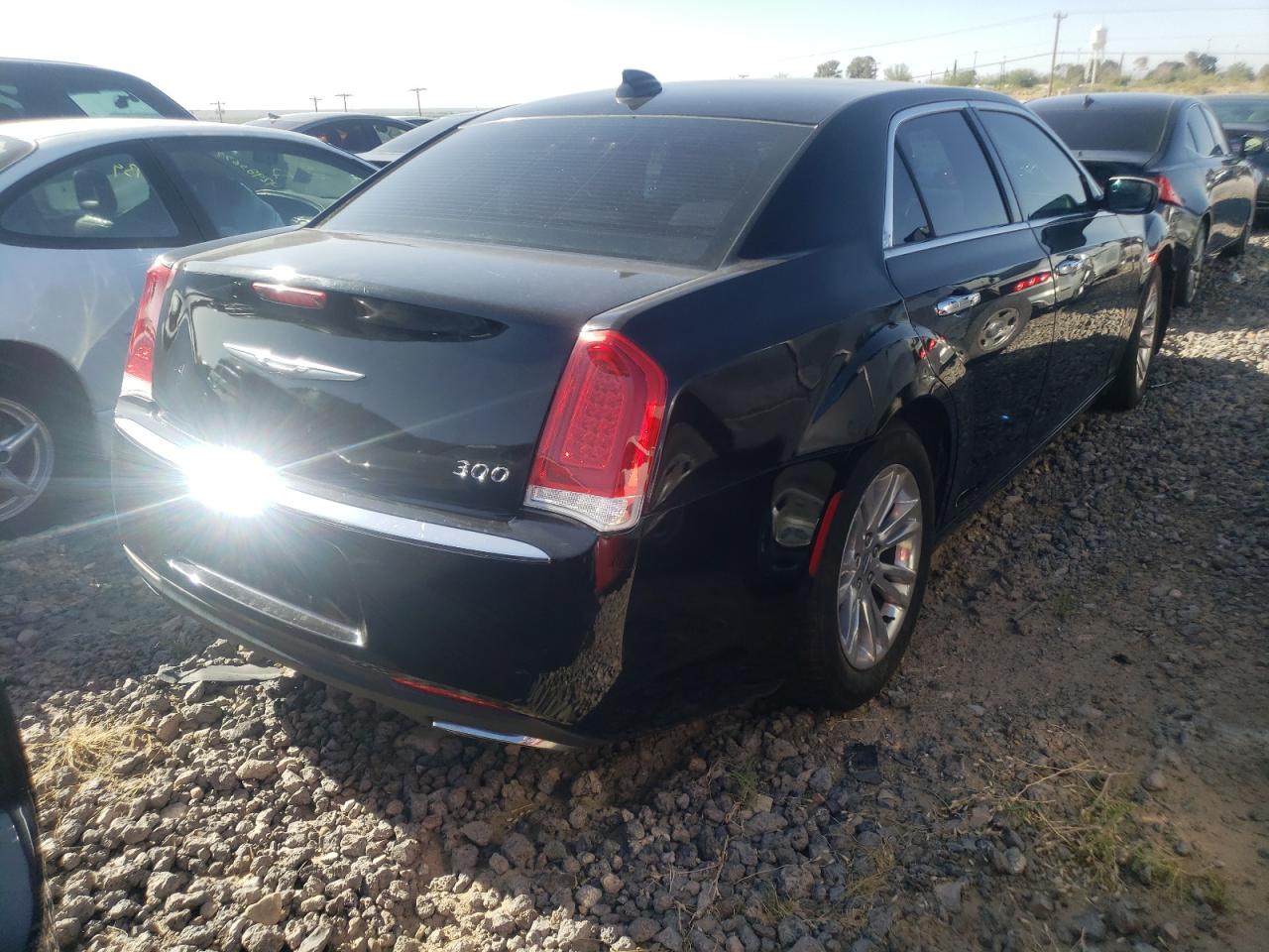 Photo 4 from auction – 2016 CHRYSLER 300C with VIN 2C3CCAEG8GH111115