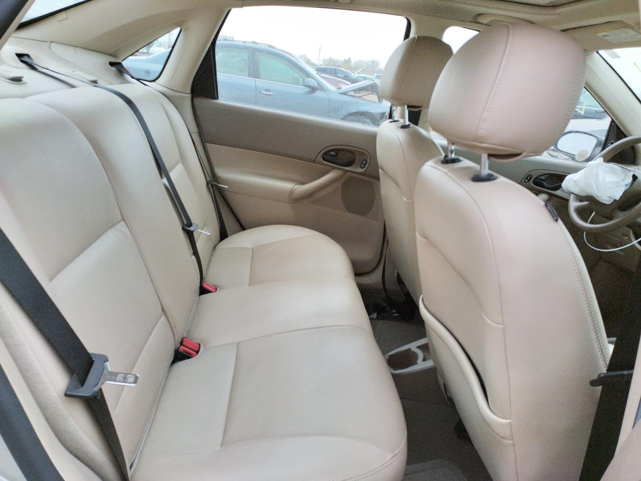 Photo 6 from auction – 2007 FORD FOCUS ZX4 with VIN 1FAHP34N07W230737