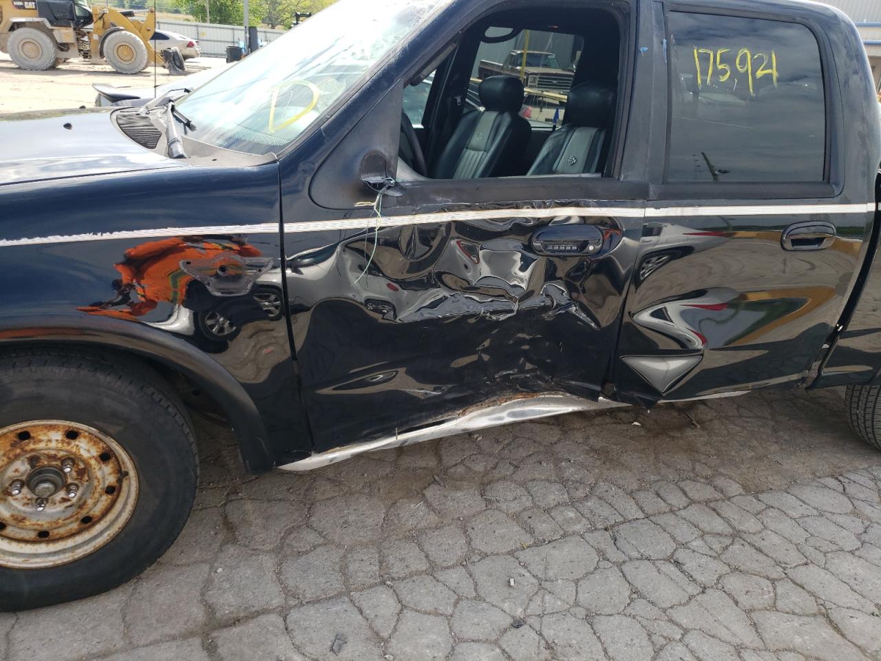 Photo 9 from auction – 2003 FORD F150 SUPER with VIN 1FTRW07353KB41077