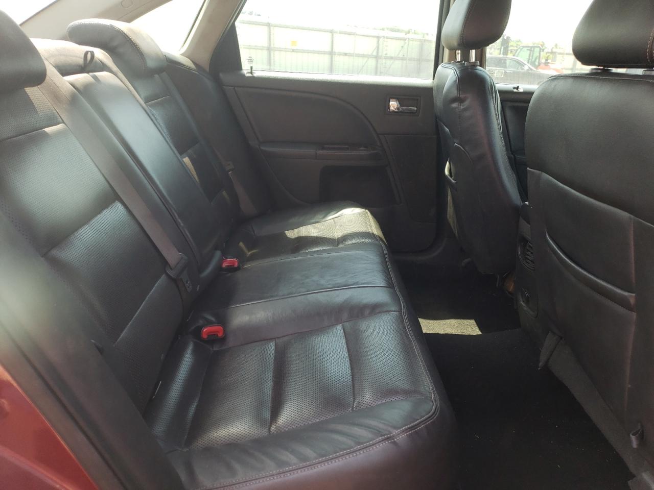 Photo 6 from auction – 2008 FORD TAURUS LIM with VIN 1FAHP25W68G145348