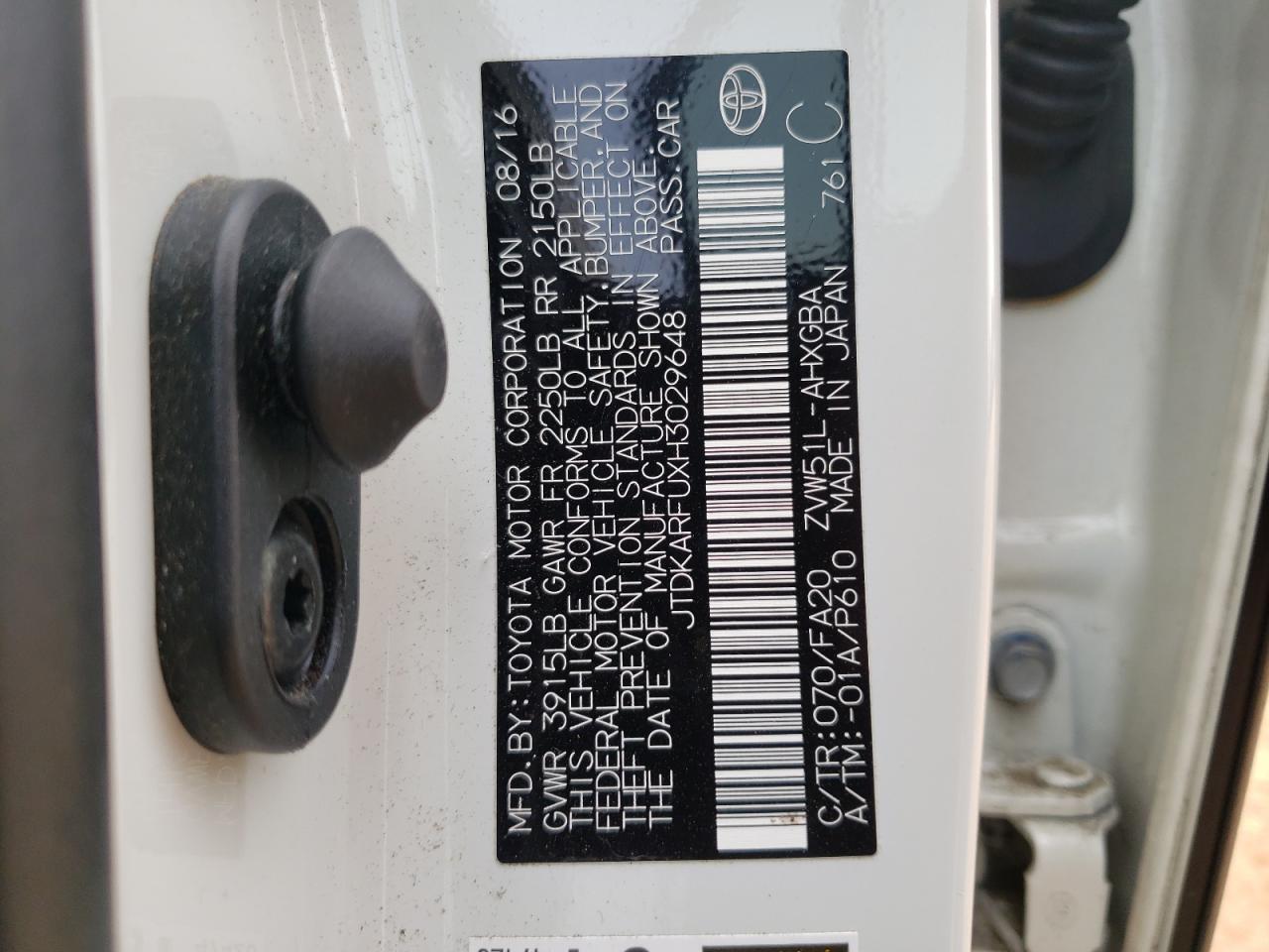 Photo 10 from auction – 2017 TOYOTA PRIUS with VIN JTDKARFUXH3029648